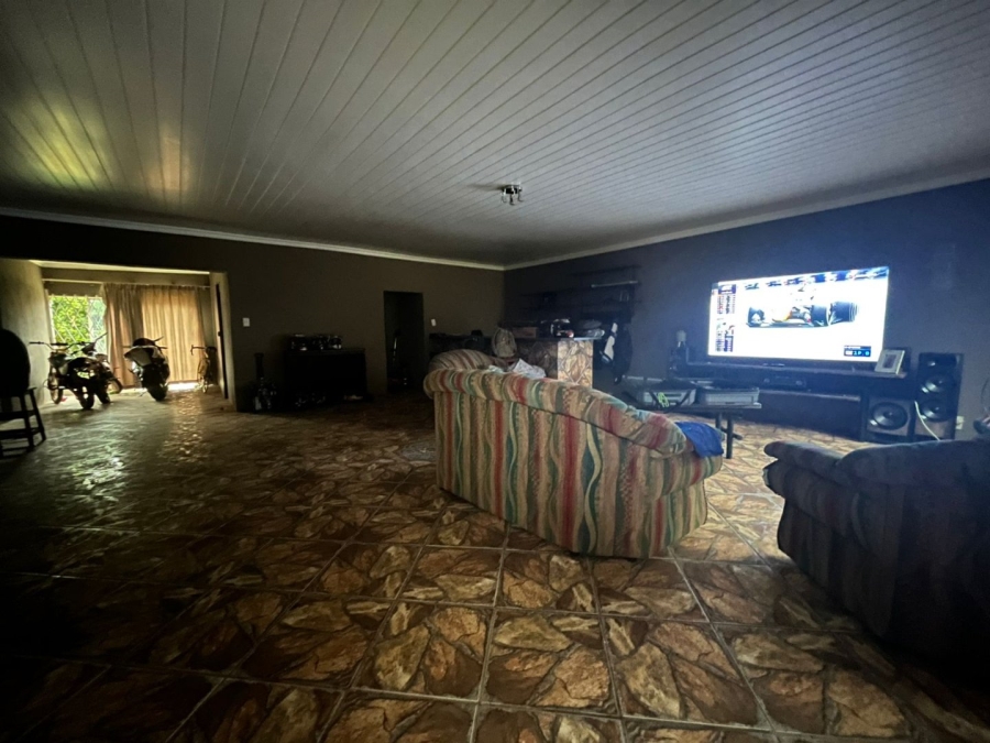 3 Bedroom Property for Sale in Roosheuwel North West